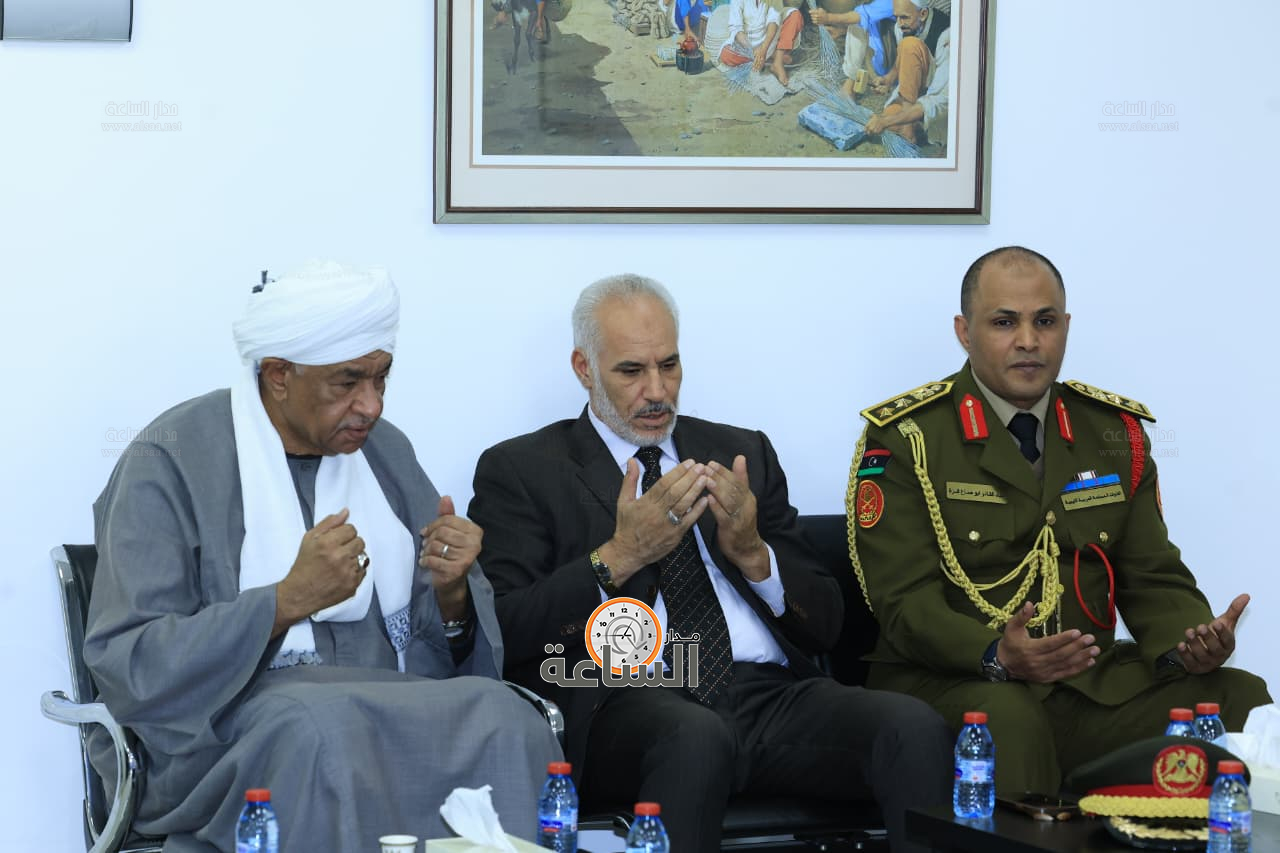 Madar Al-Saa Images 0.779771068060335