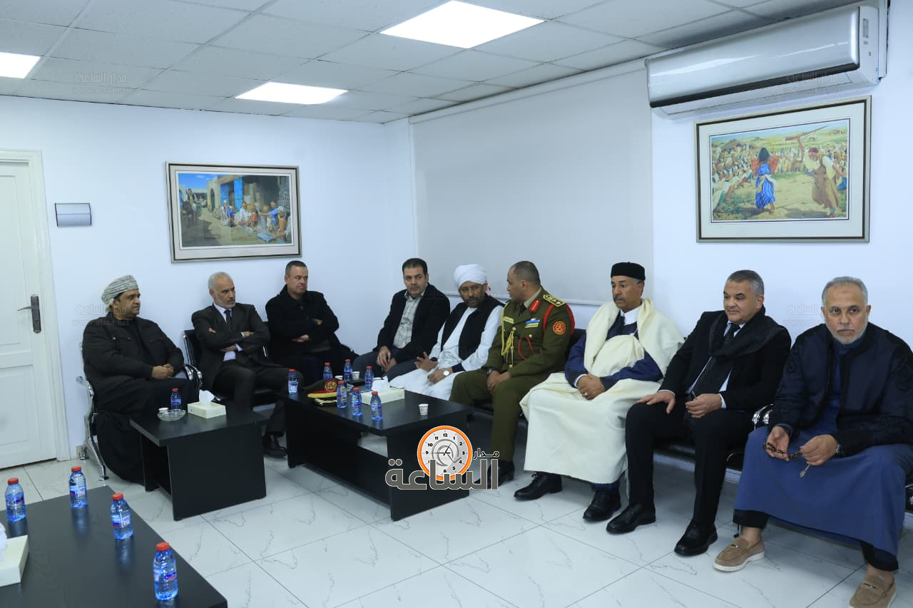 Madar Al-Saa Images 0.8778420290842234