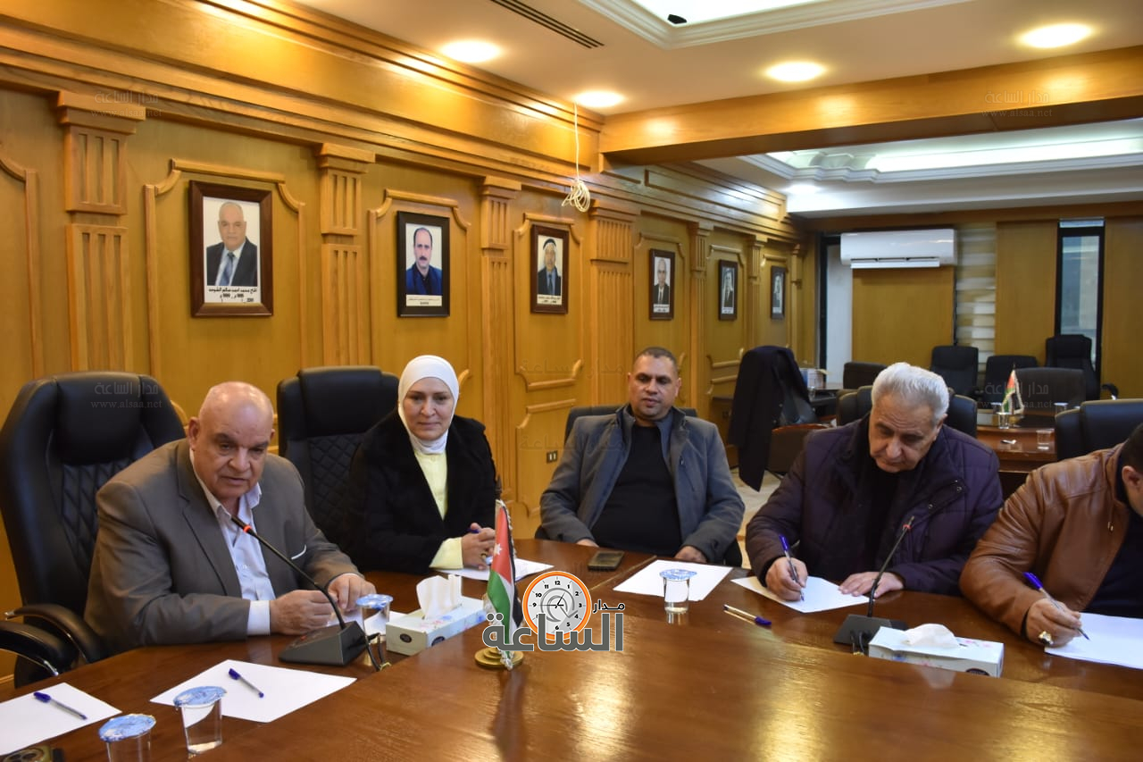 Madar Al-Saa Images 0.4072367519774722