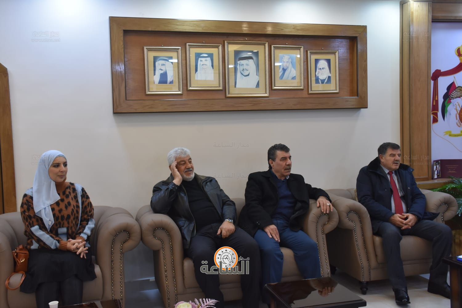 Madar Al-Saa Images 0.09376353066014265