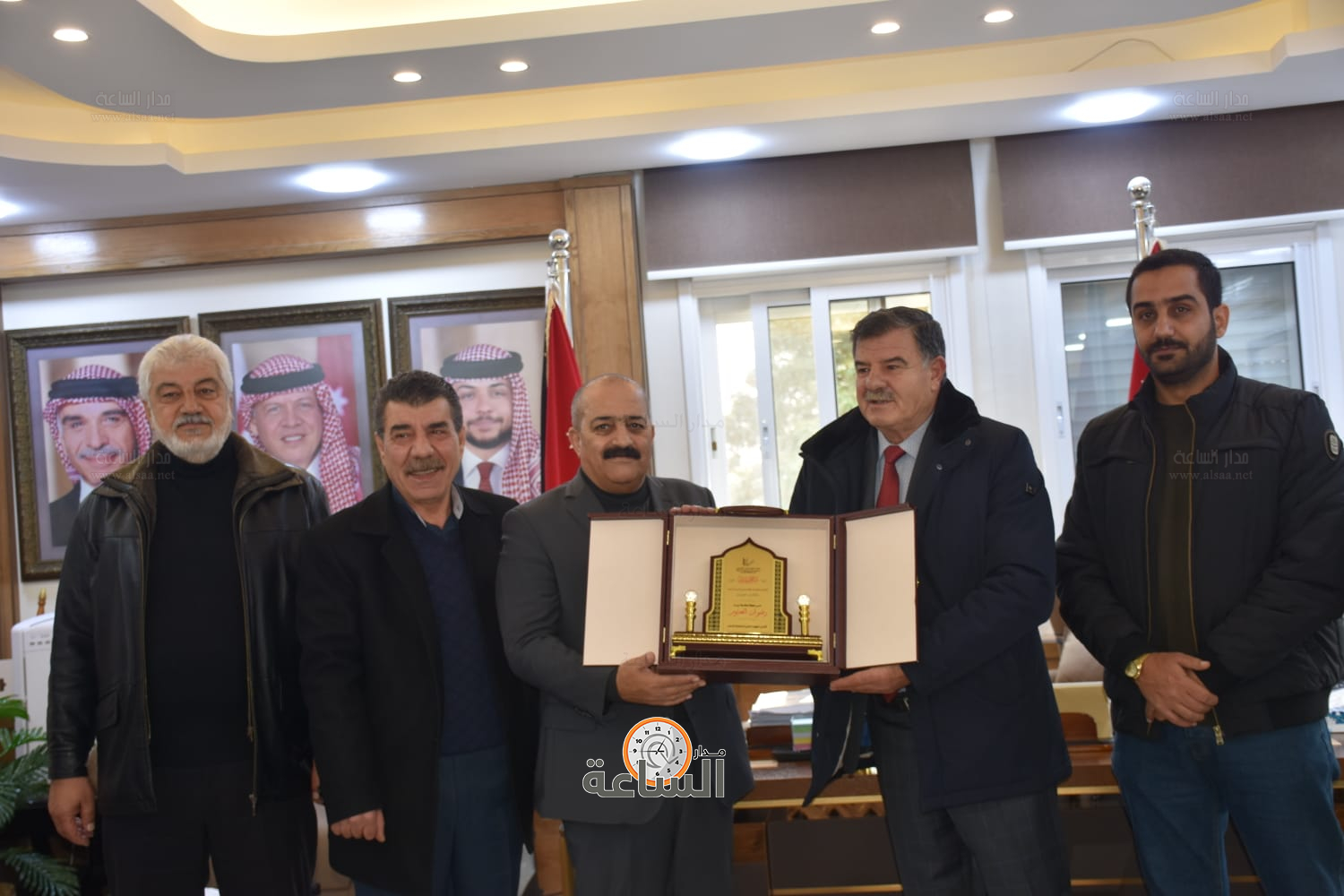 Madar Al-Saa Images 0.057855947001667185