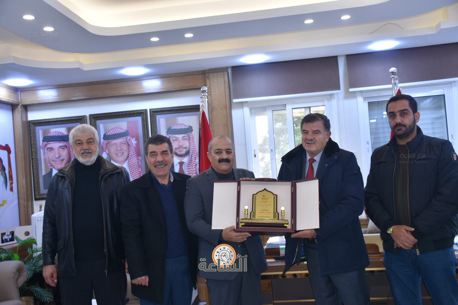 Madar Al-Saa Images 0.9788805490517386