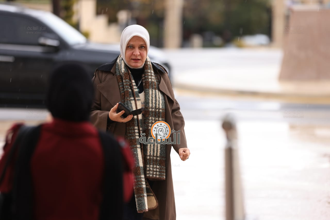 Madar Al-Saa Images 0.9272379098874634