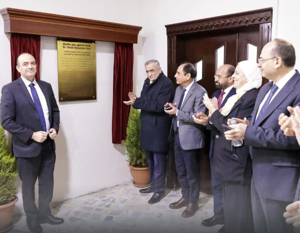 Madar Al-Saa Images 0.3664966261073954