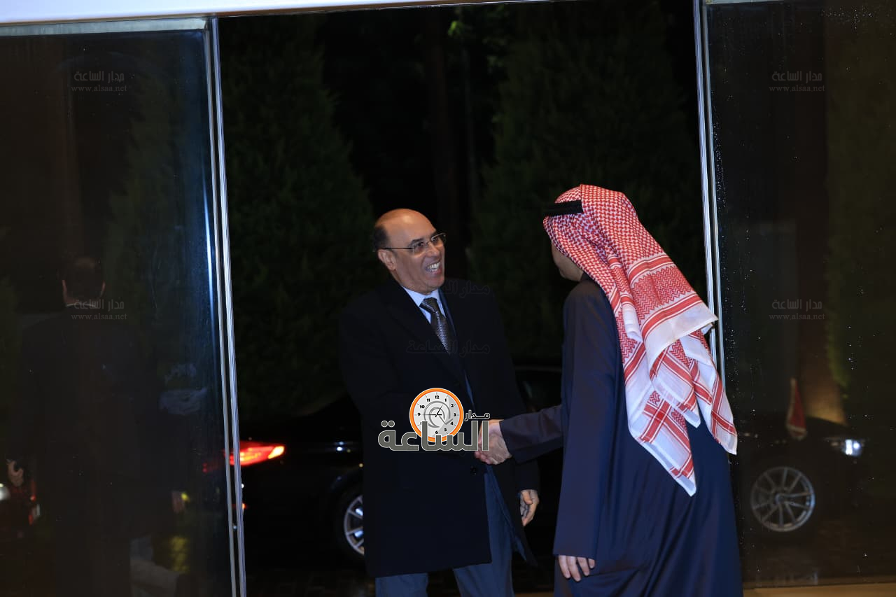 Madar Al-Saa Images 0.09580592060674076