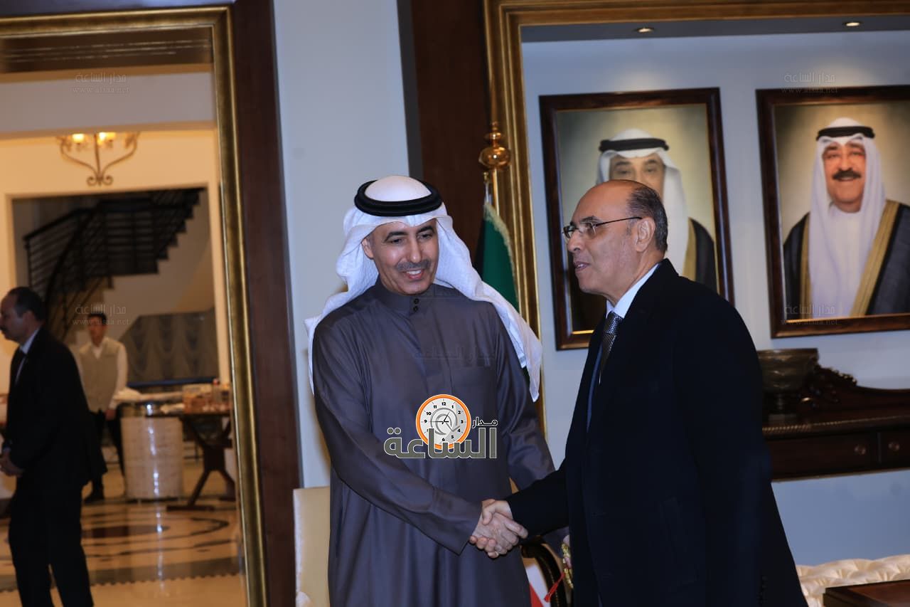 Madar Al-Saa Images 0.35296980917277376