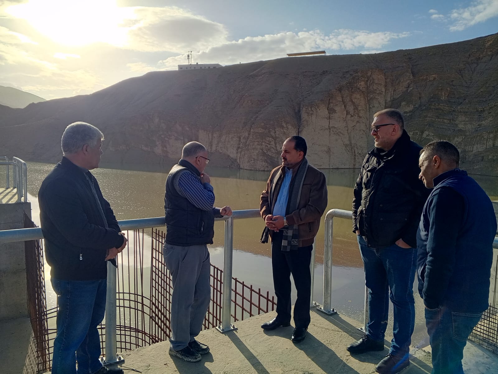 Madar Al-Saa Images 0.18035985415250422