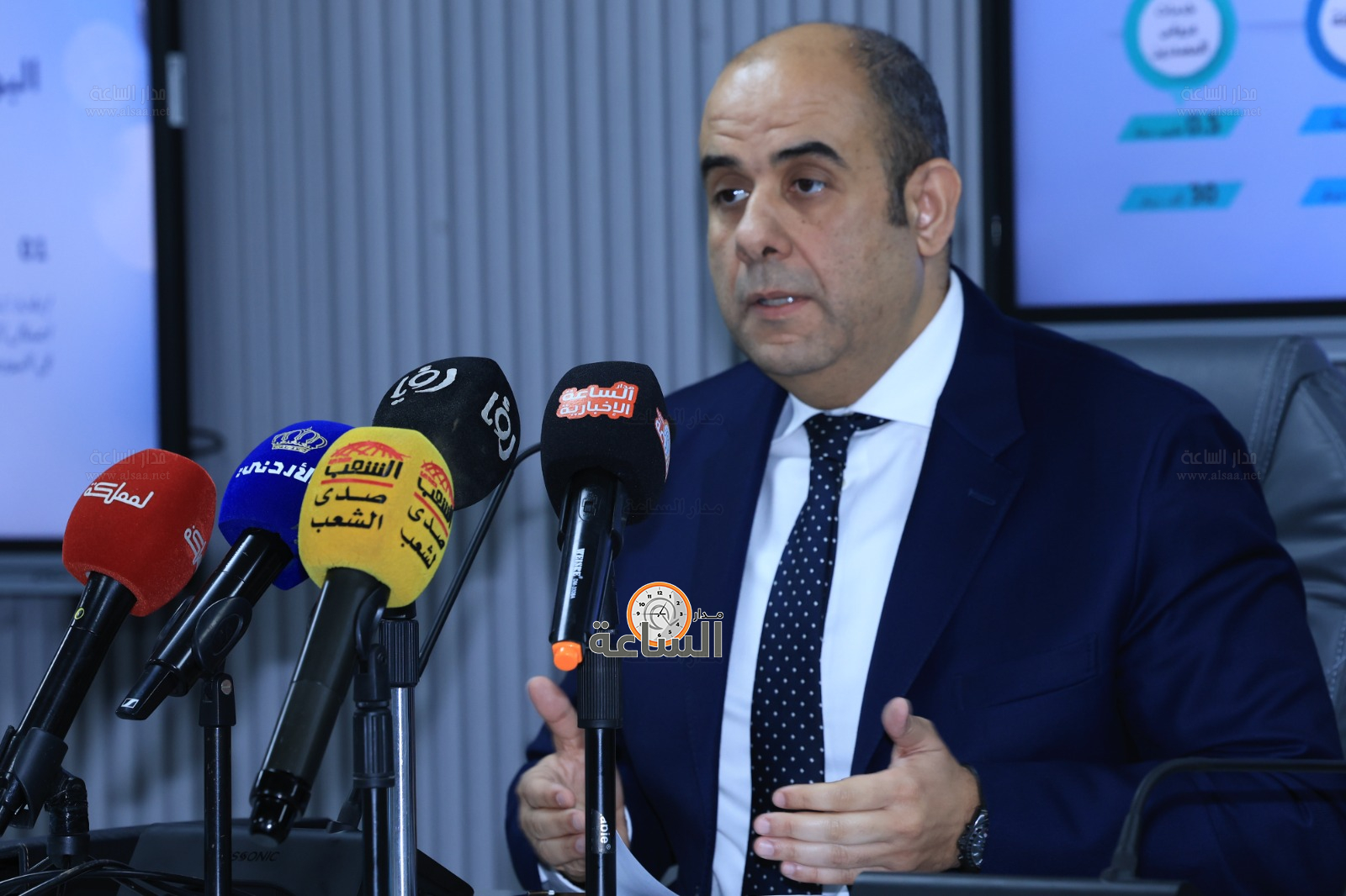 Madar Al-Saa Images 0.13823464104147754