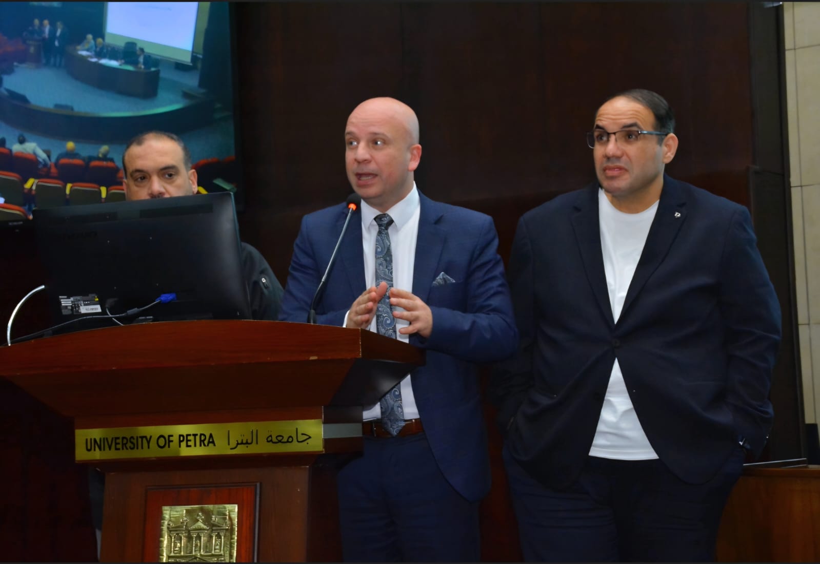 Madar Al-Saa Images 0.46107814970023064