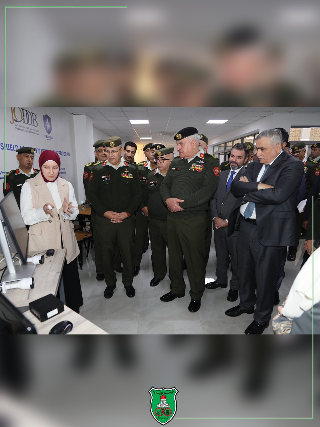 Madar Al-Saa Images 0.1741932589726437