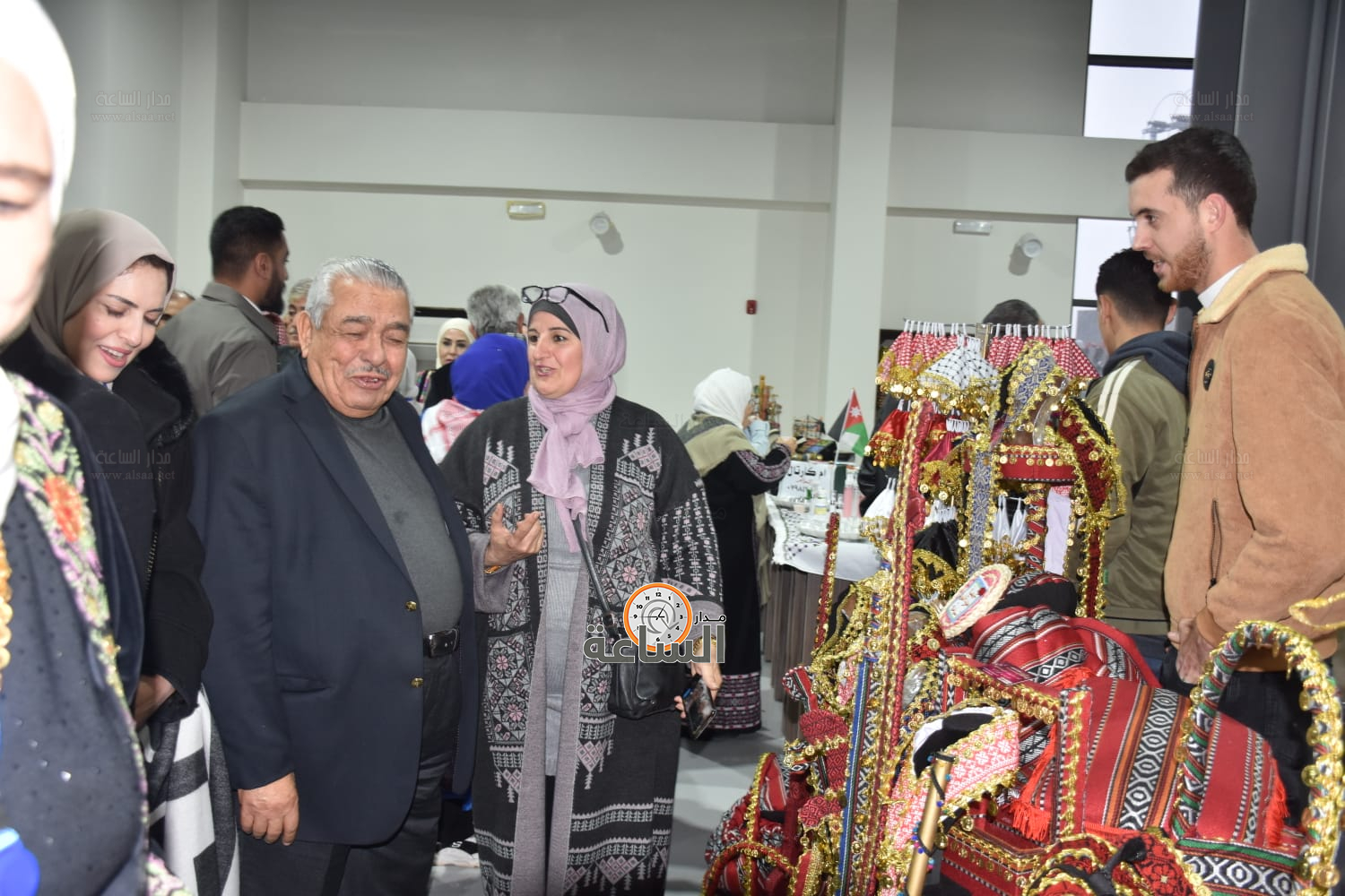 Madar Al-Saa Images 0.19319851117903886