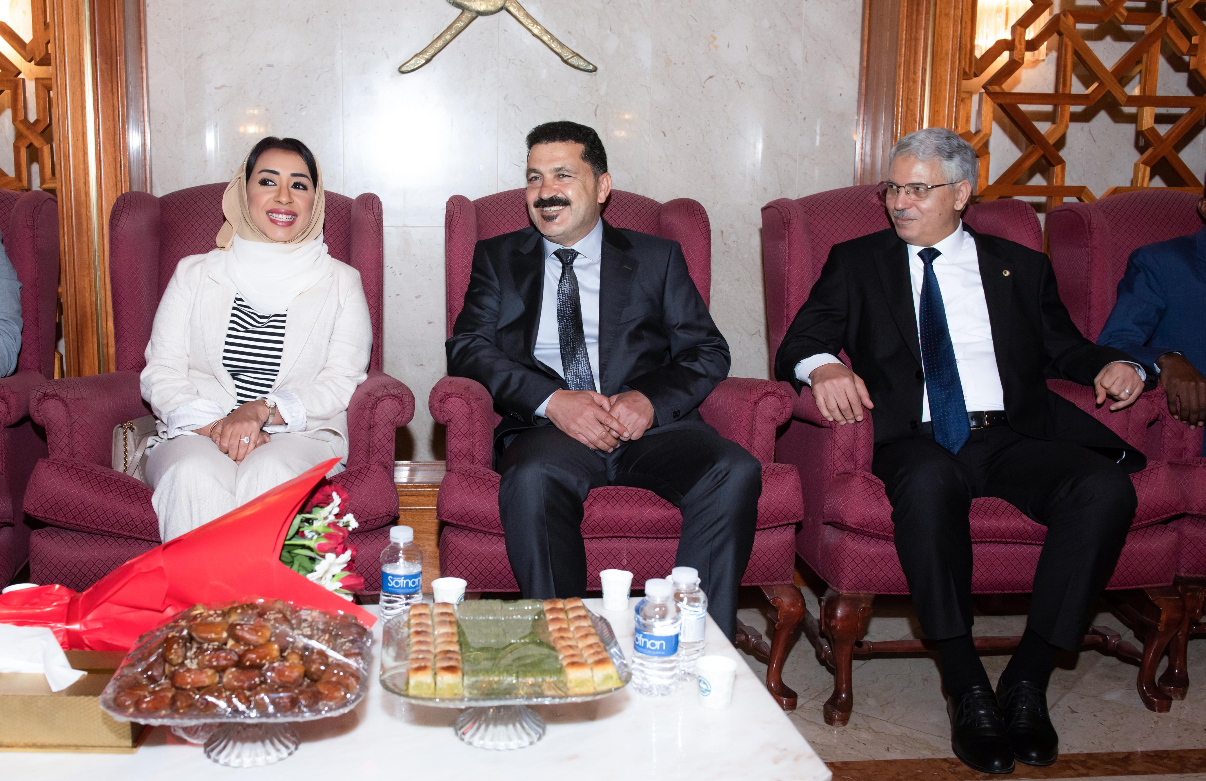 Madar Al-Saa Images 0.8292622119699596