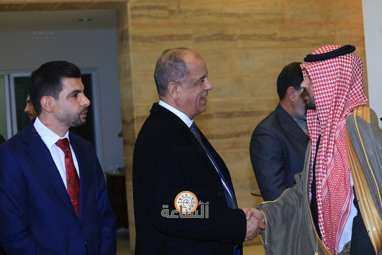 Madar Al-Saa Images 0.6391537822471982