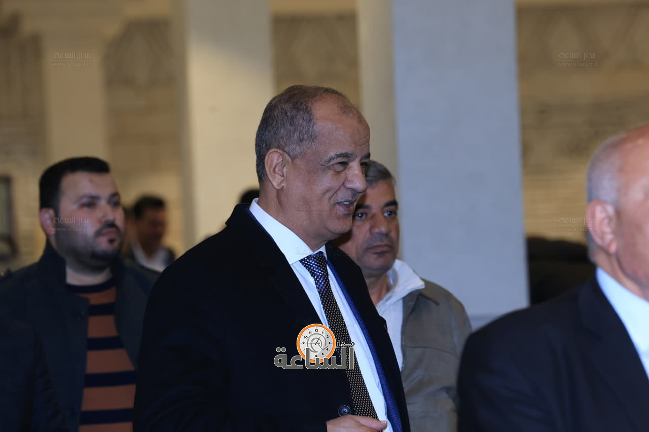 Madar Al-Saa Images 0.8826582976382263