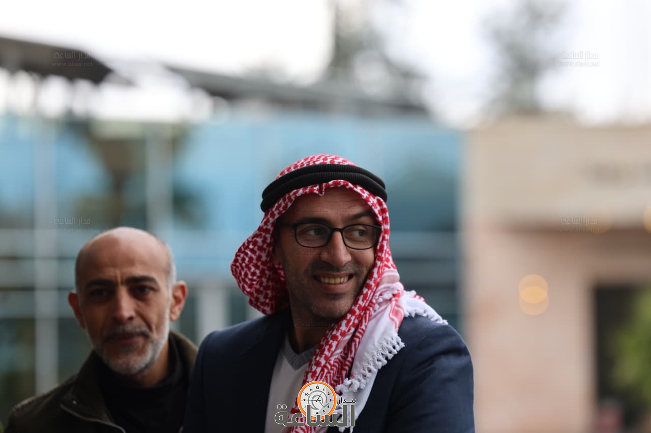 Madar Al-Saa Images 0.8818164660542651