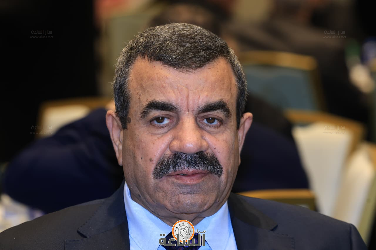 Madar Al-Saa Images 0.7372533083438013