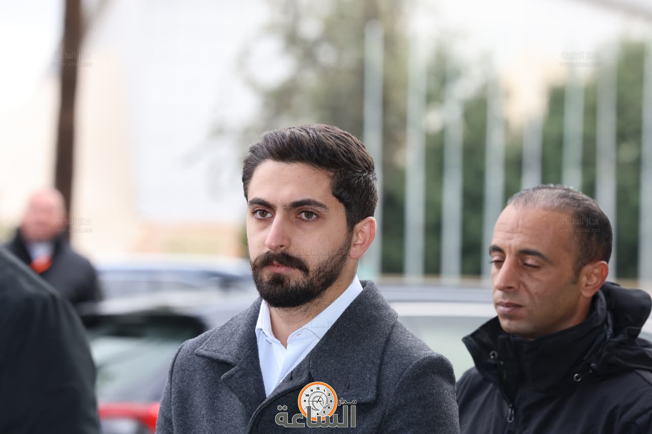 Madar Al-Saa Images 0.3858393684574498