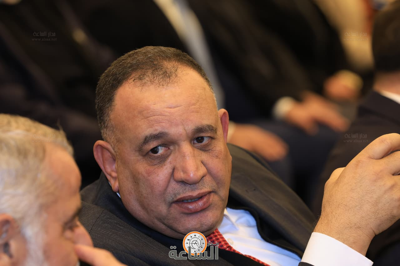 Madar Al-Saa Images 0.4131648311900773