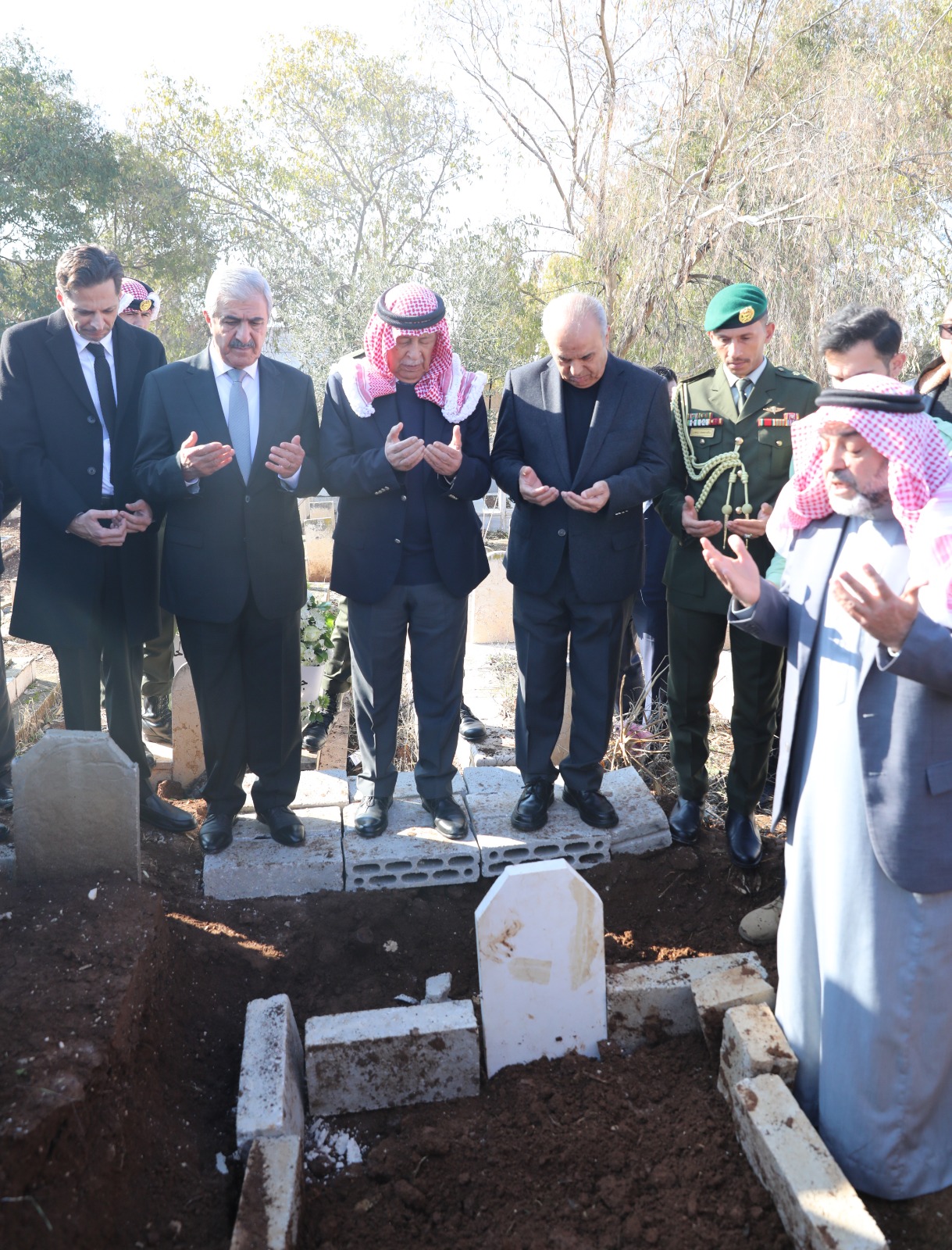 Madar Al-Saa Images 0.7369249745409643