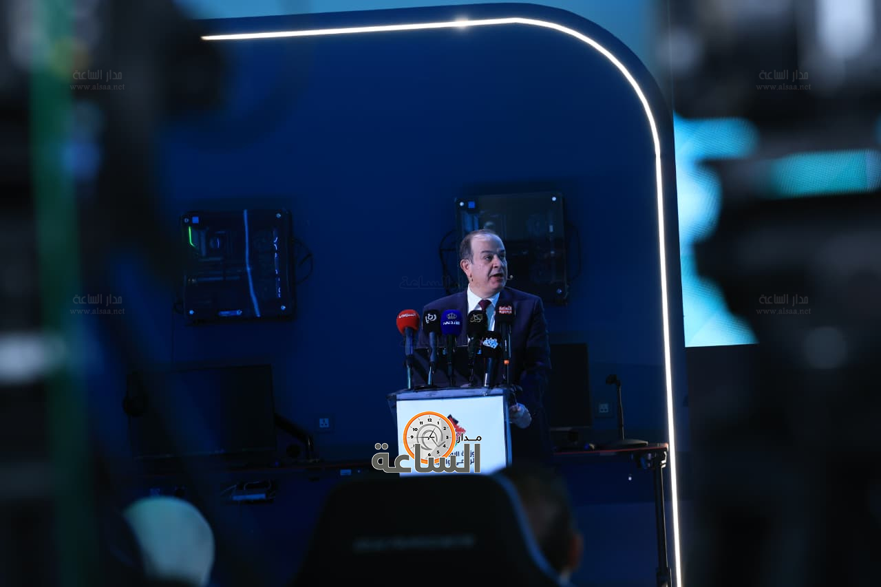 Madar Al-Saa Images 0.8381018716886075