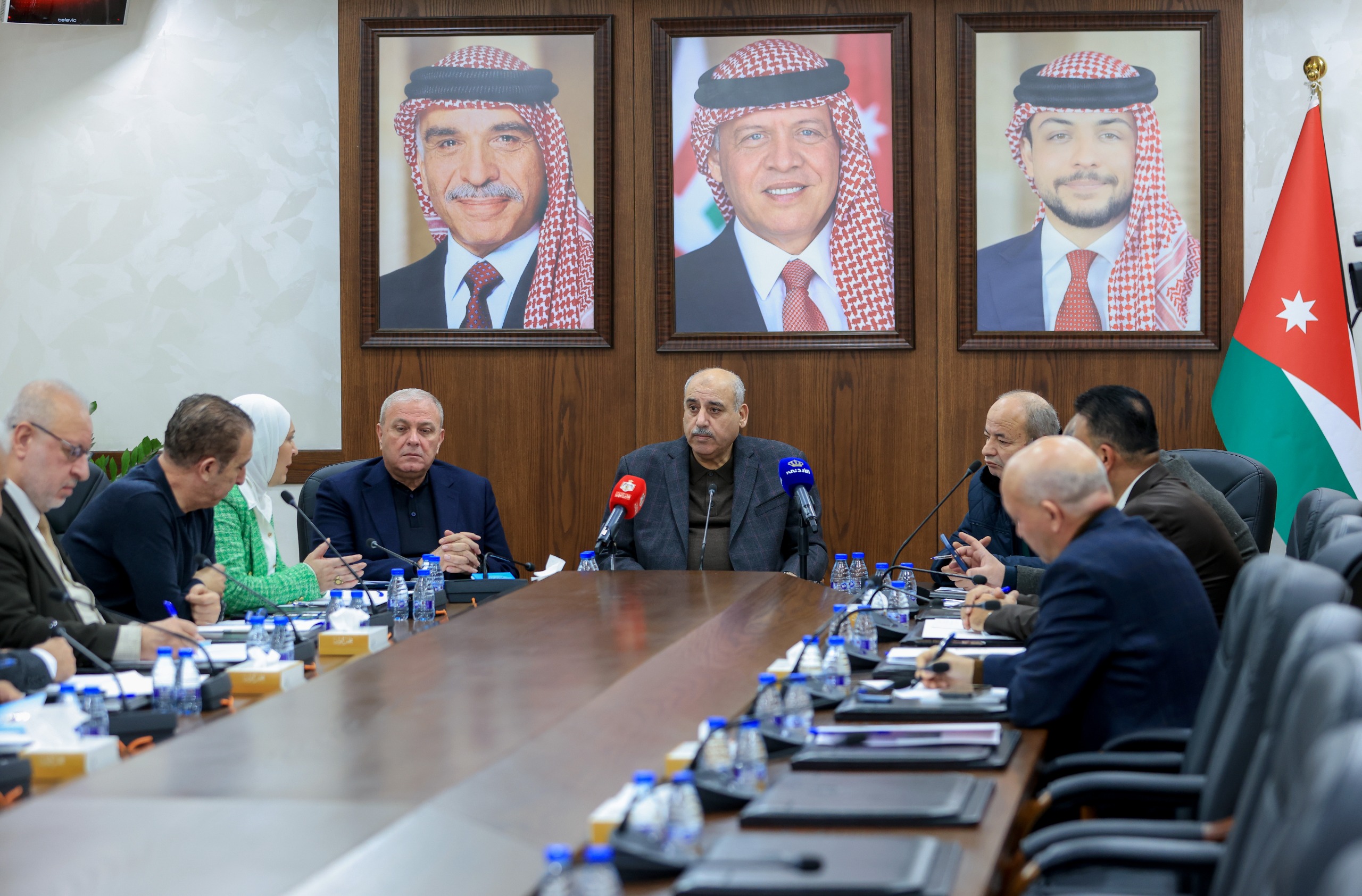 Madar Al-Saa Images 0.12864671146585094