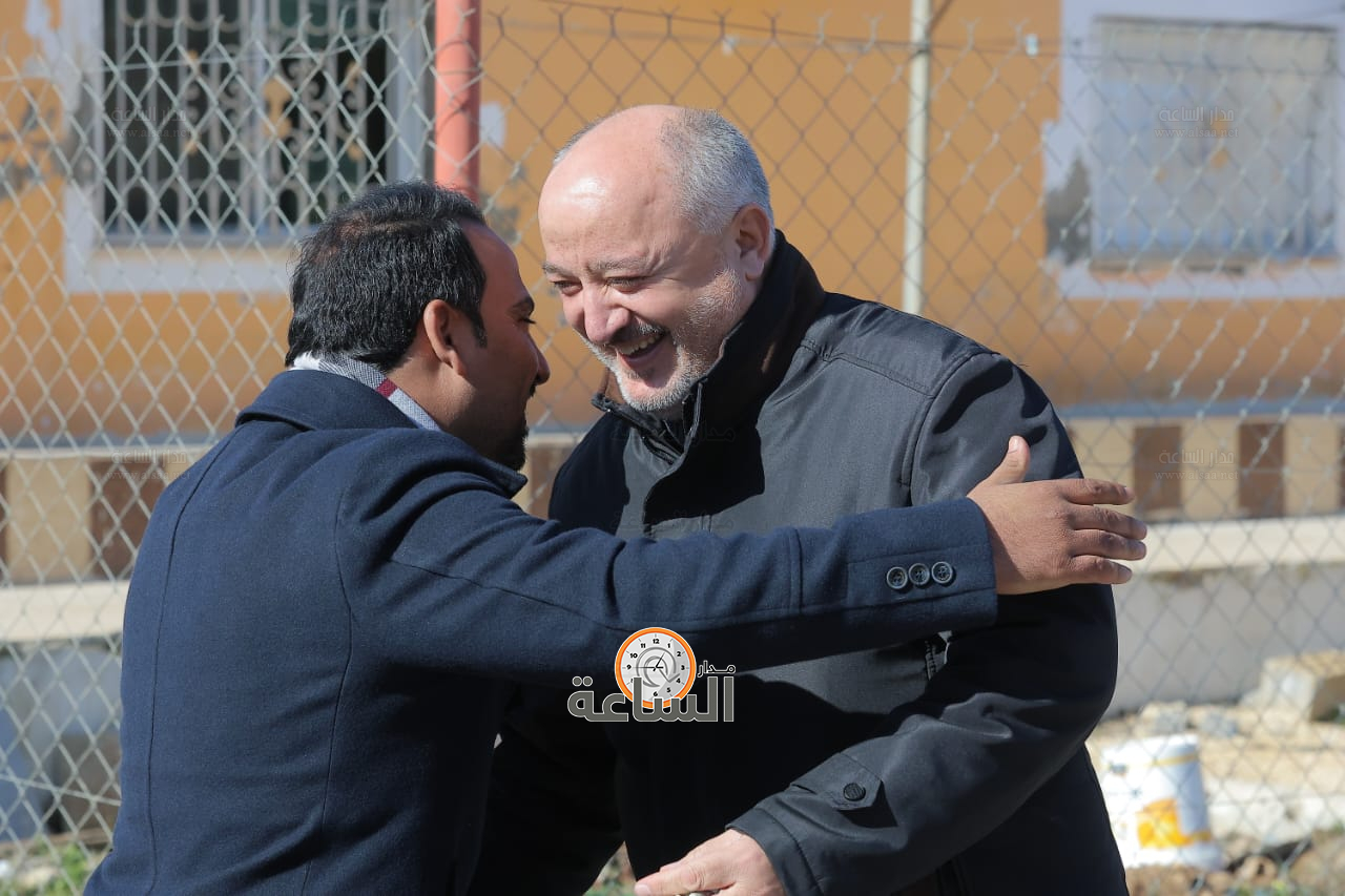 Madar Al-Saa Images 0.4519130012296553