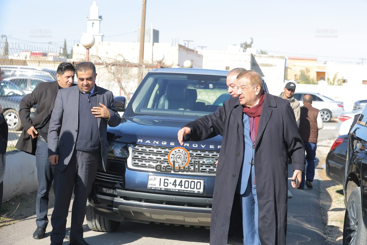 Madar Al-Saa Images 0.12493141542229891