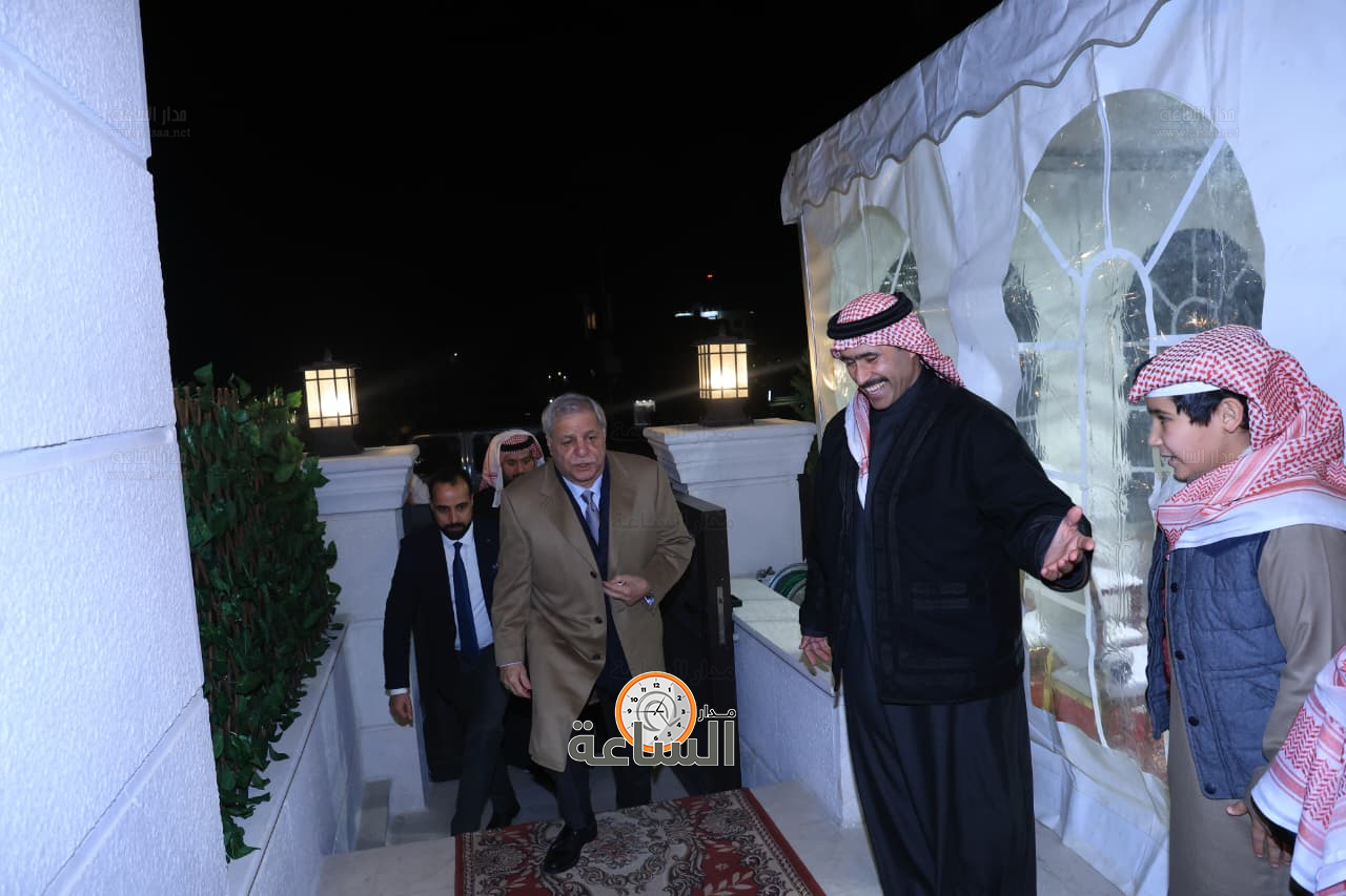 Madar Al-Saa Images 0.23723642125262467