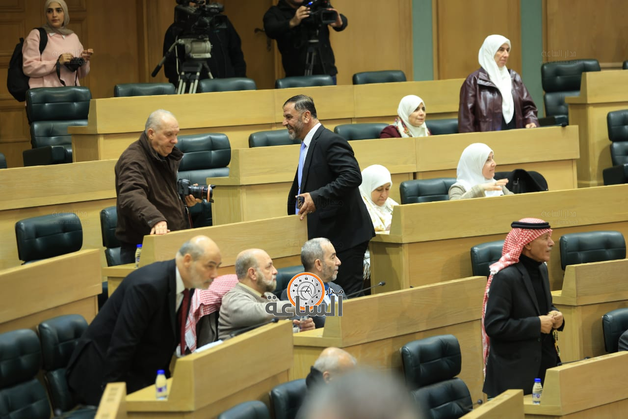 Madar Al-Saa Images 0.05923544079040921