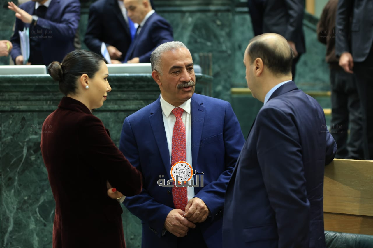 Madar Al-Saa Images 0.2422798492676782