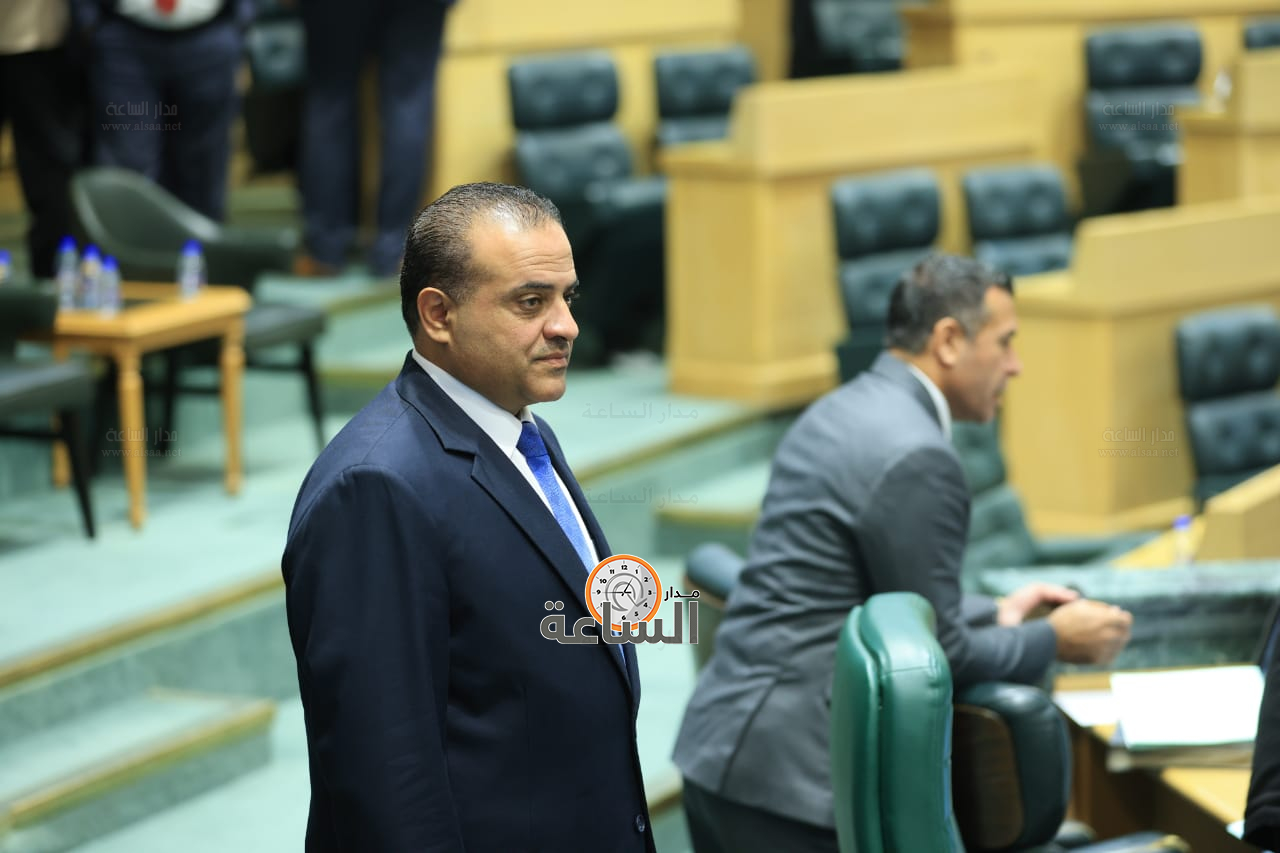 Madar Al-Saa Images 0.15157430237332892