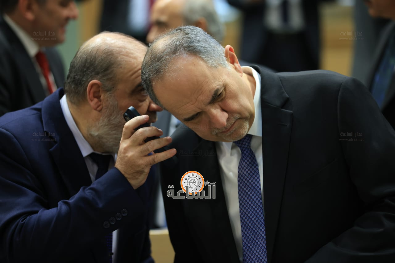 Madar Al-Saa Images 0.524342784519667