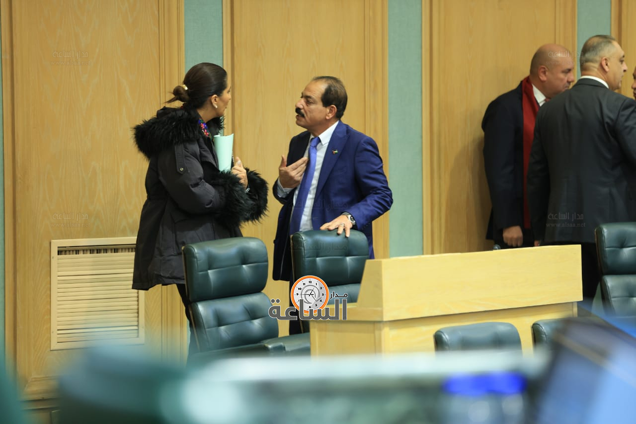 Madar Al-Saa Images 0.8371809755719405