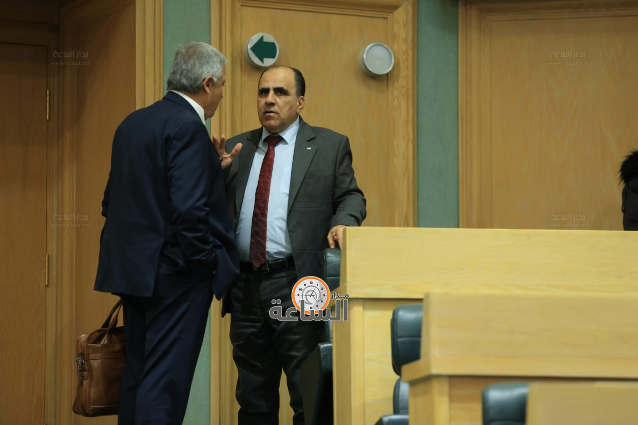 Madar Al-Saa Images 0.036451596551490884