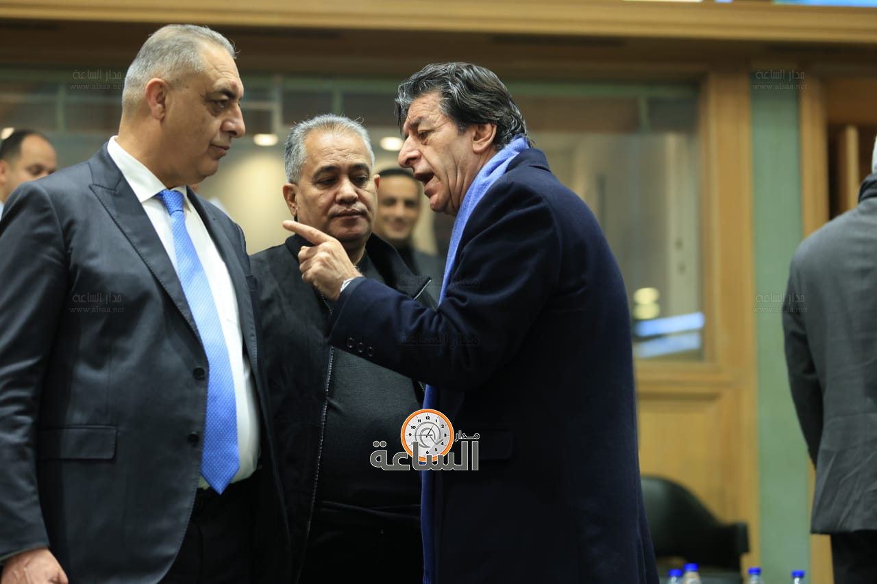 Madar Al-Saa Images 0.48577423910832185