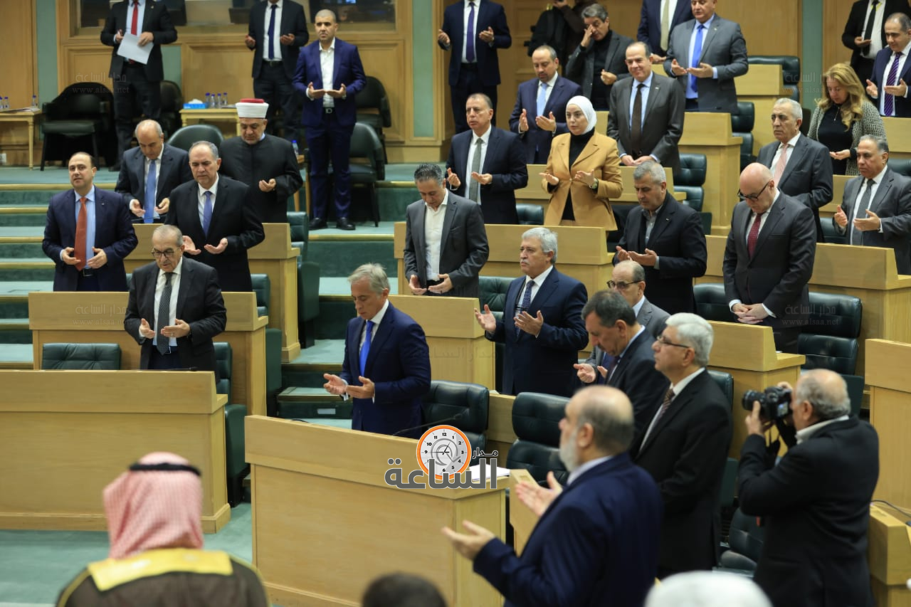 Madar Al-Saa Images 0.03285530264729086