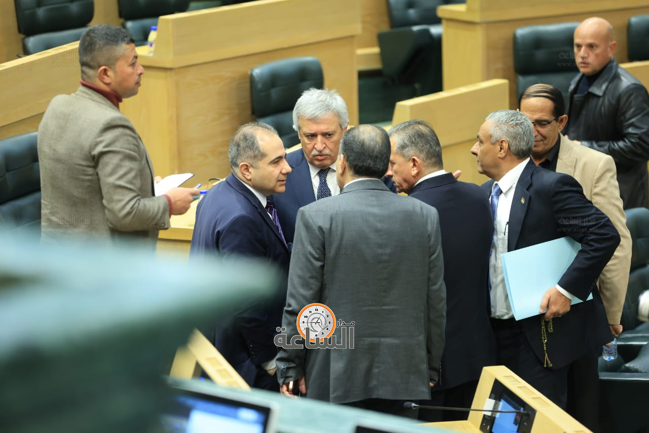 Madar Al-Saa Images 0.5039875513014405