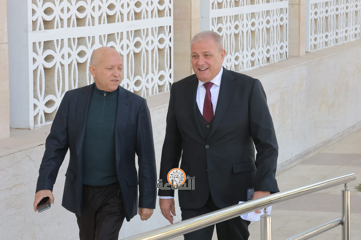 Madar Al-Saa Images 0.6957414370777959