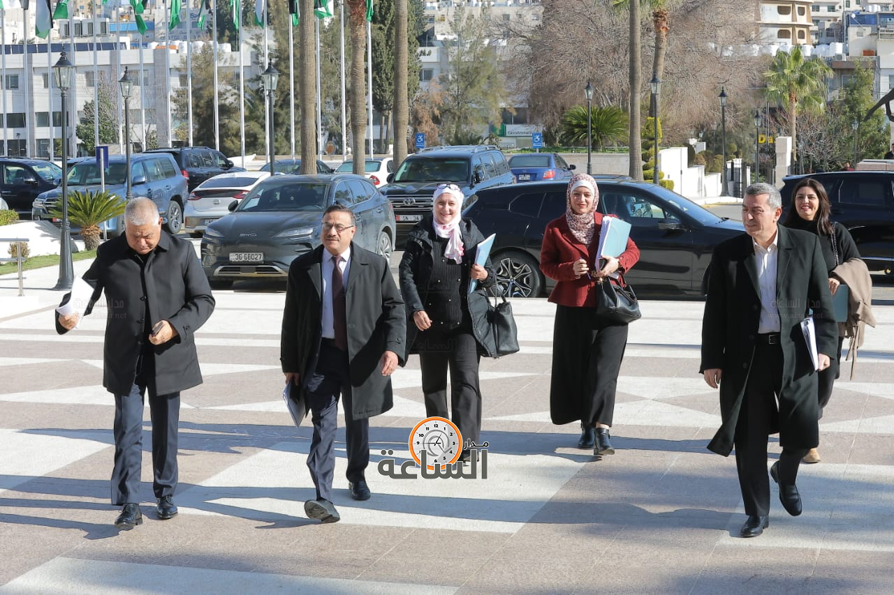 Madar Al-Saa Images 0.015234175745826972