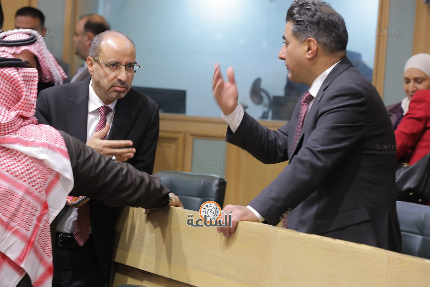 Madar Al-Saa Images 0.040791874469286116