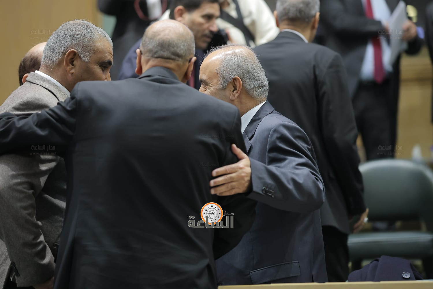 Madar Al-Saa Images 0.6428162650463605