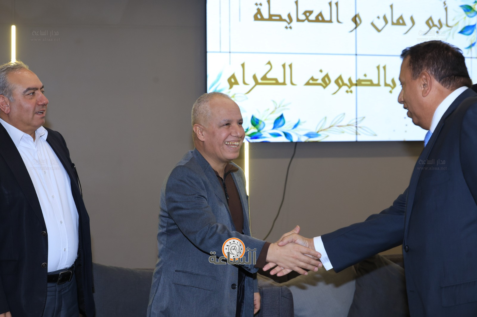 Madar Al-Saa Images 0.12824324342215565