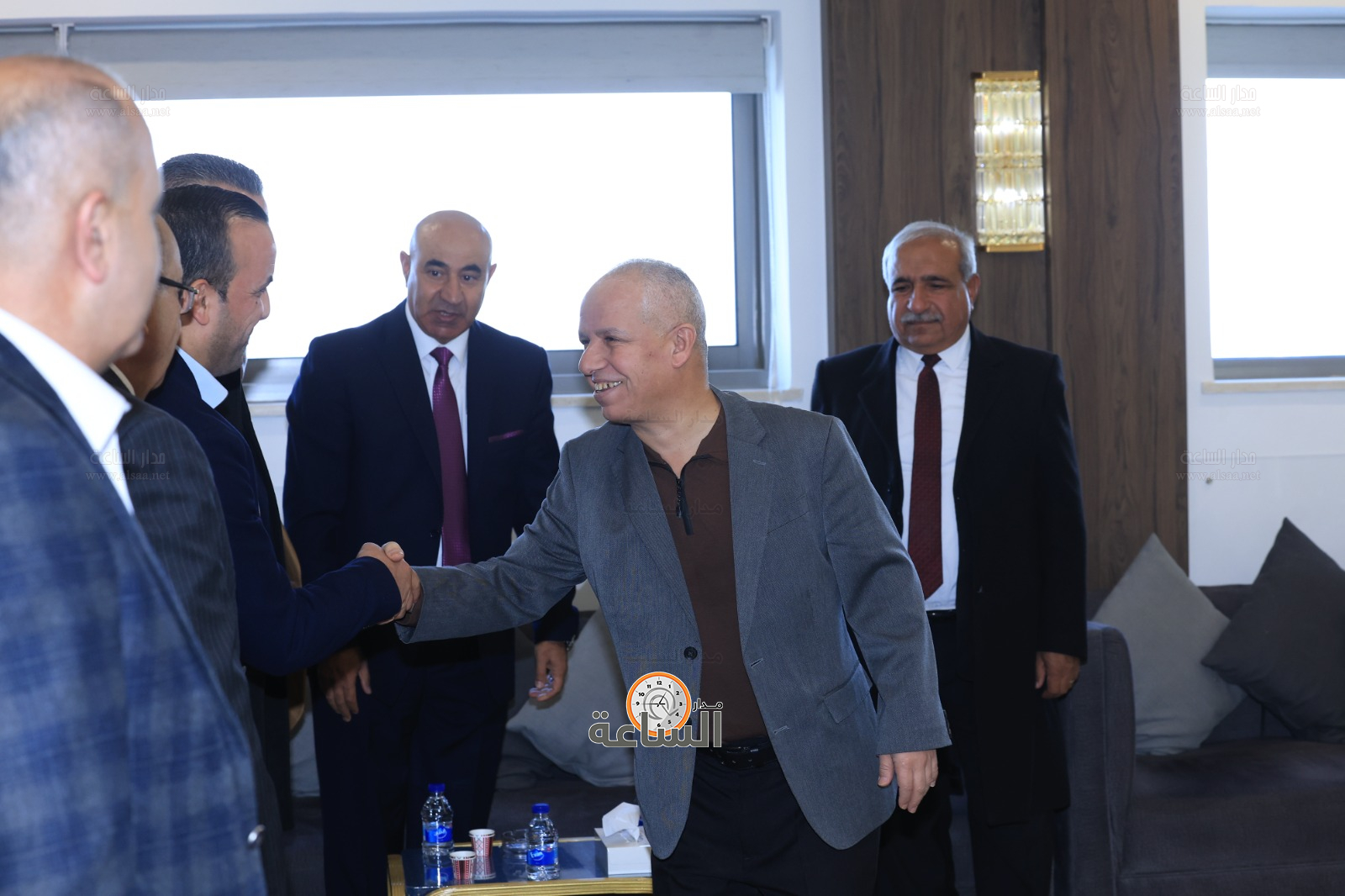 Madar Al-Saa Images 0.3618790341779745