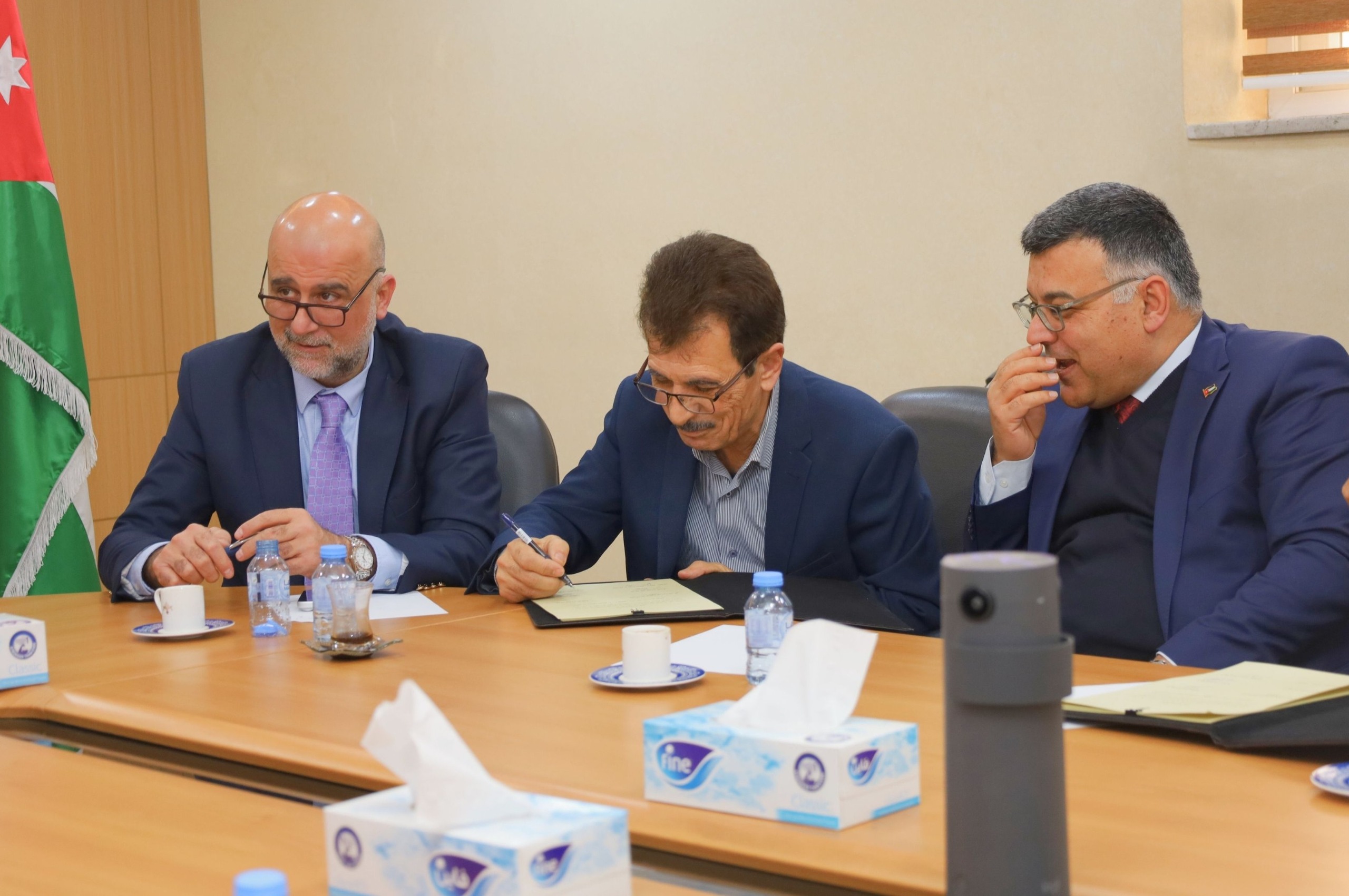 Madar Al-Saa Images 0.009085733706271304