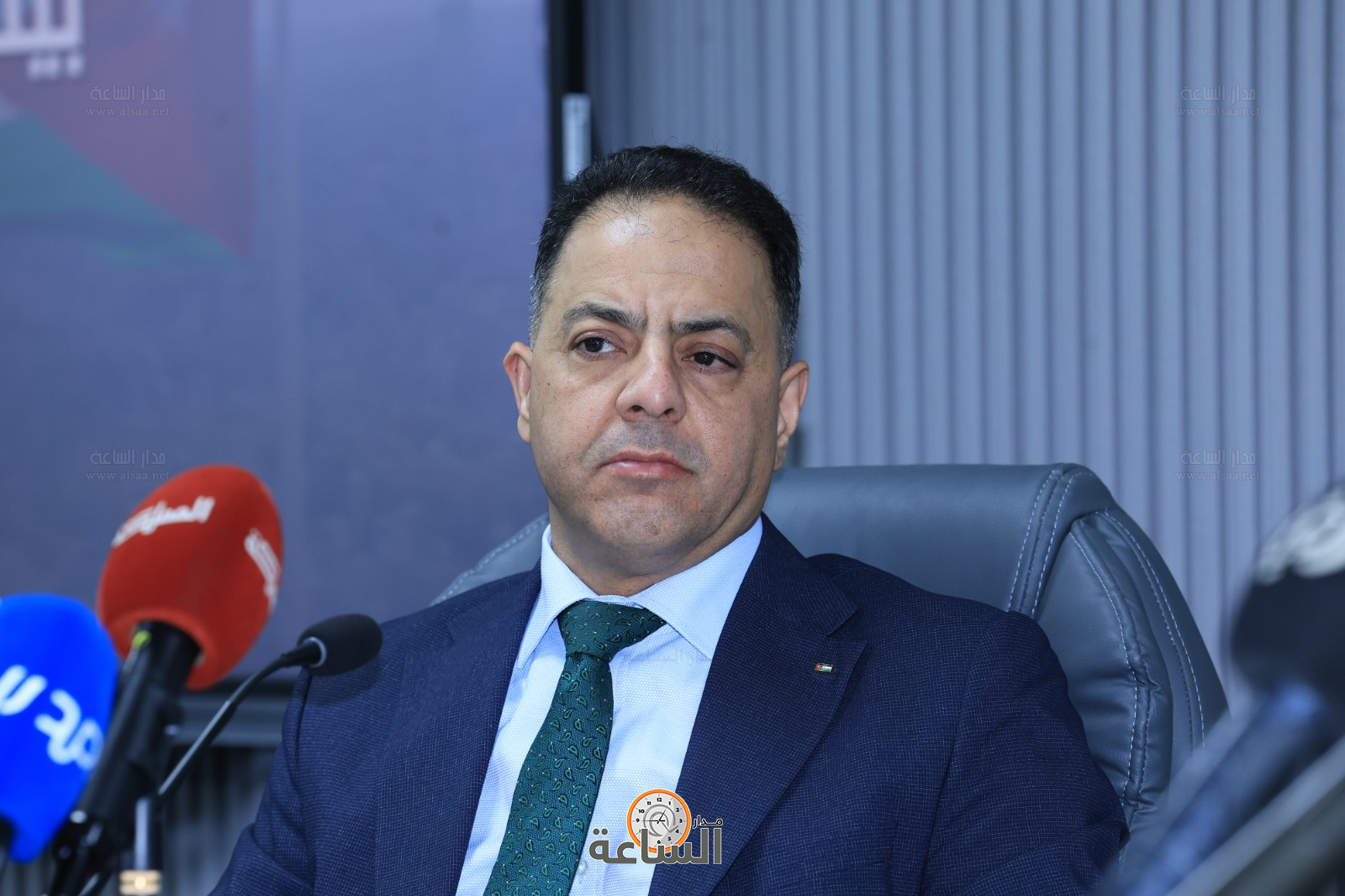 Madar Al-Saa Images 0.565800898545675