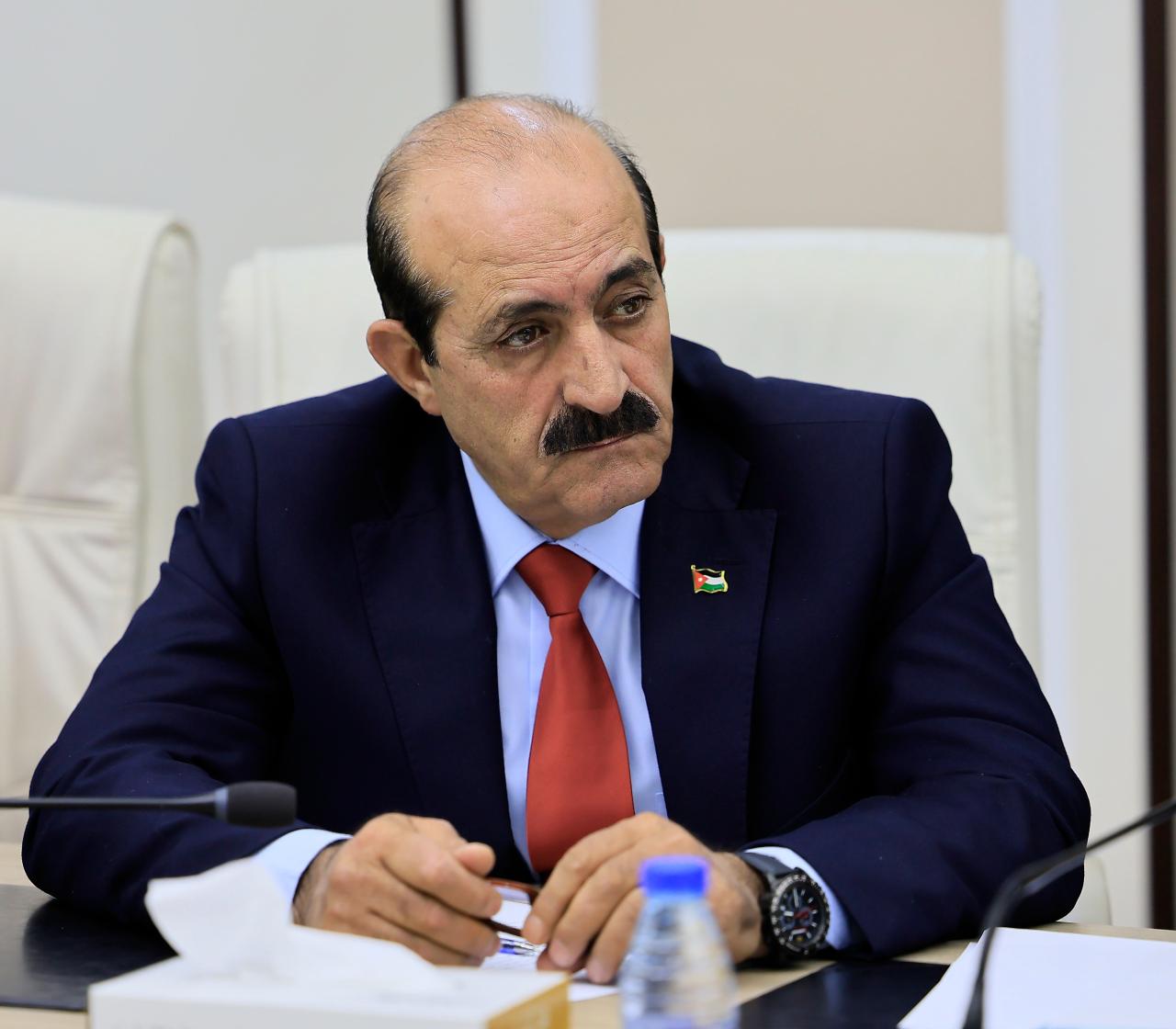 Madar Al-Saa Images 0.07840326339289738