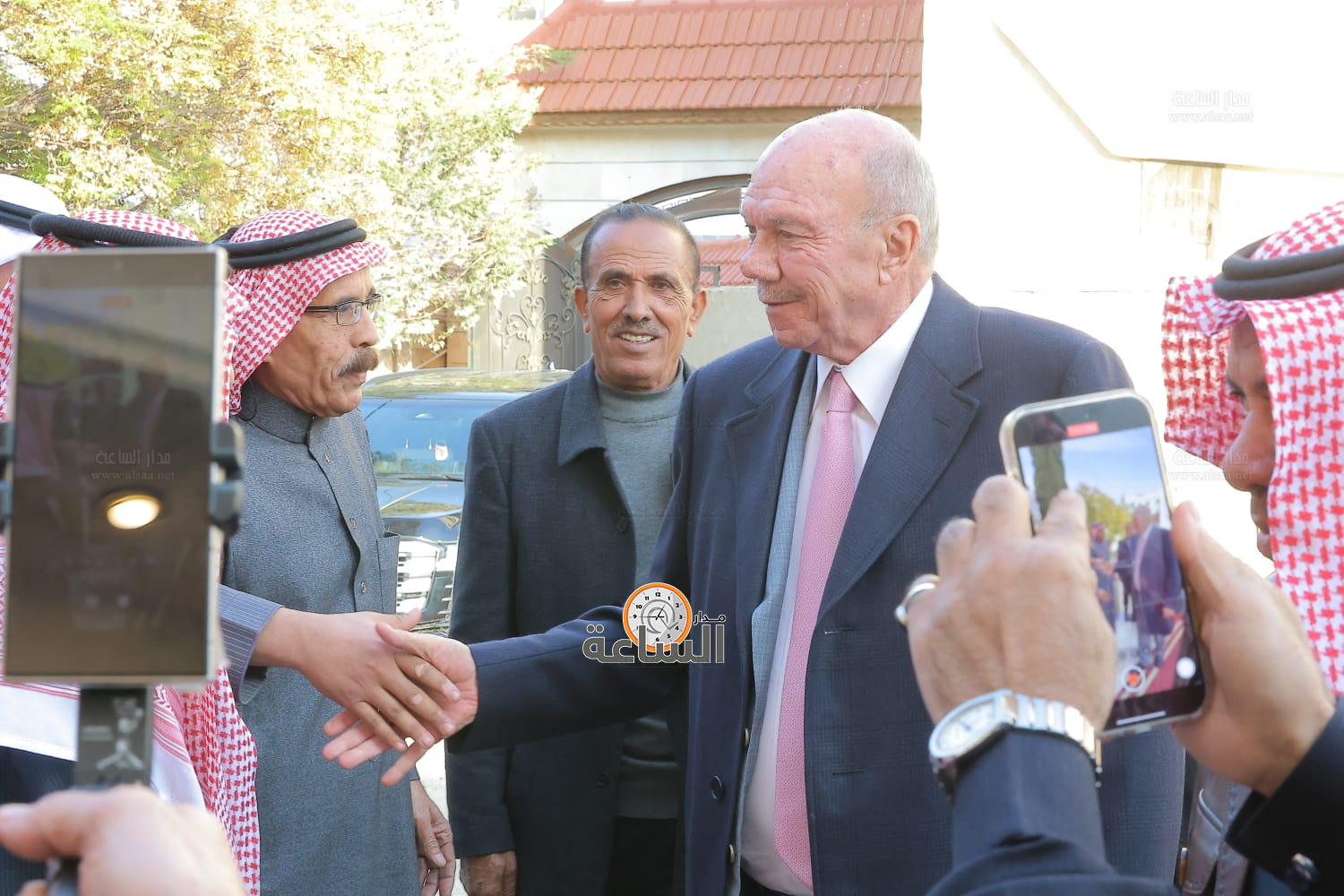 Madar Al-Saa Images 0.8820789090630152