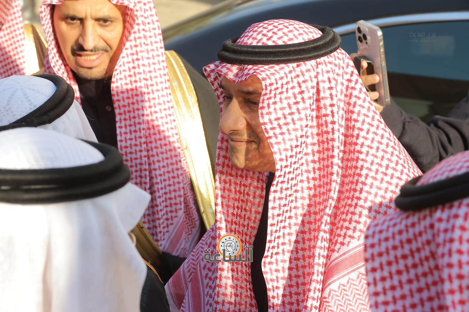 Madar Al-Saa Images 0.762534658393212