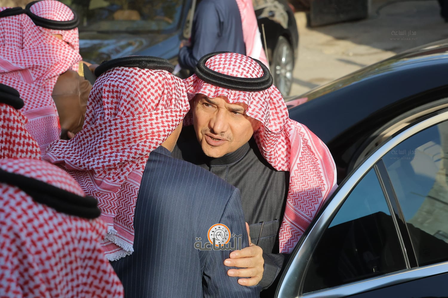 Madar Al-Saa Images 0.18840366039290724