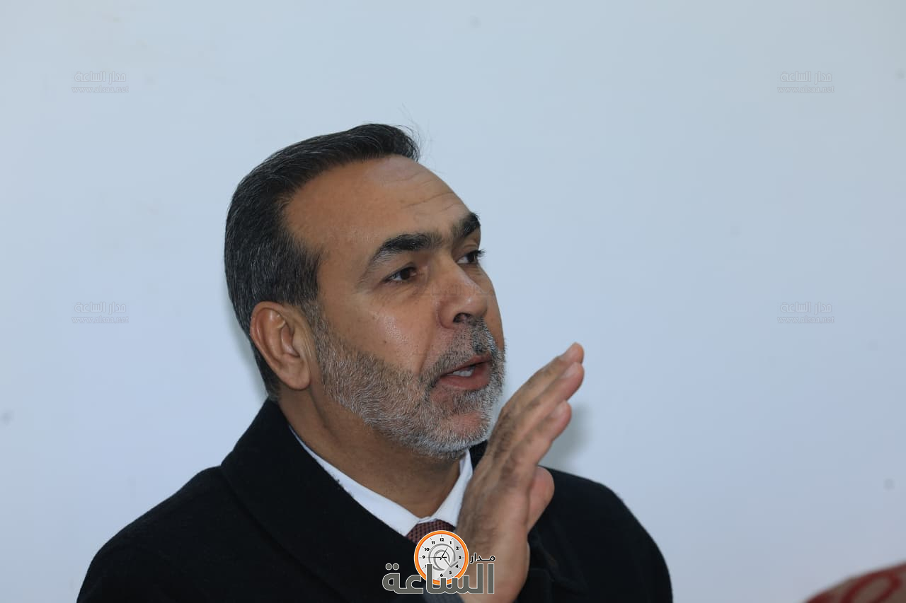 Madar Al-Saa Images 0.8768858775941272